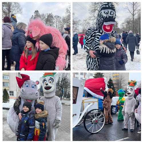 Праздничное шествие Дедов Морозов и Снегурочек.